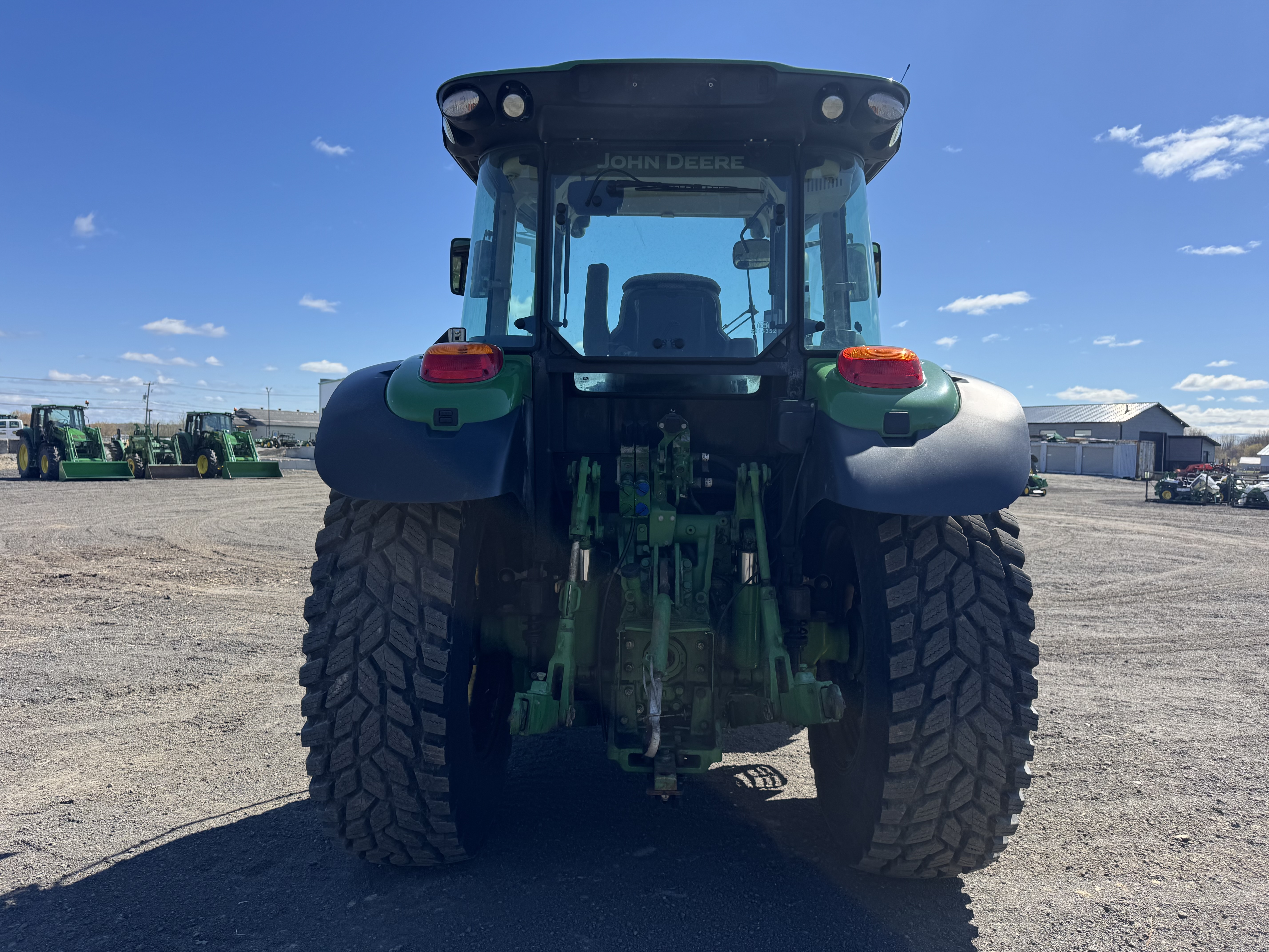 John Deere 5100R NOKIAN JRTX-XP