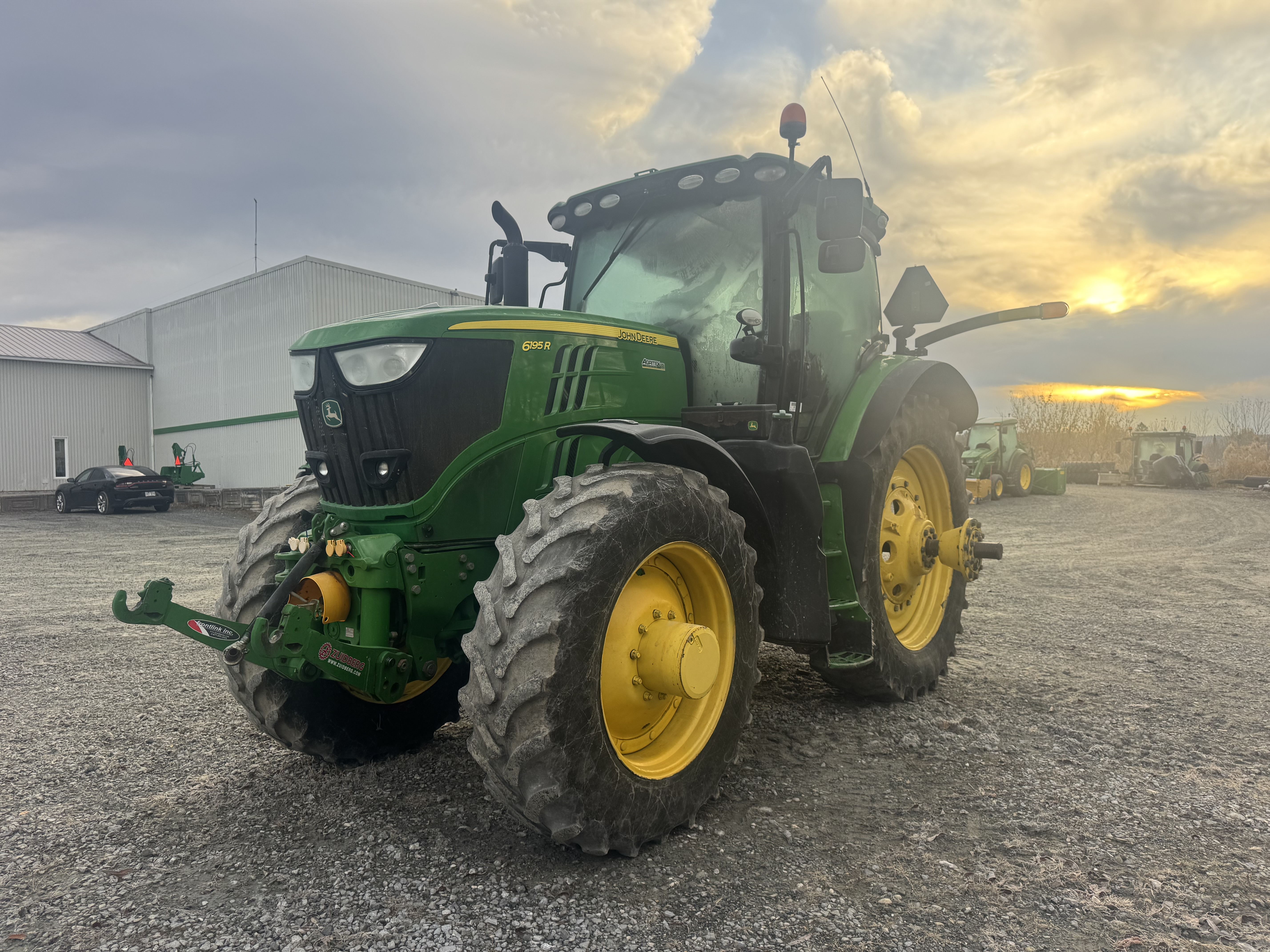 John Deere 6195R FRT HITCH PTO