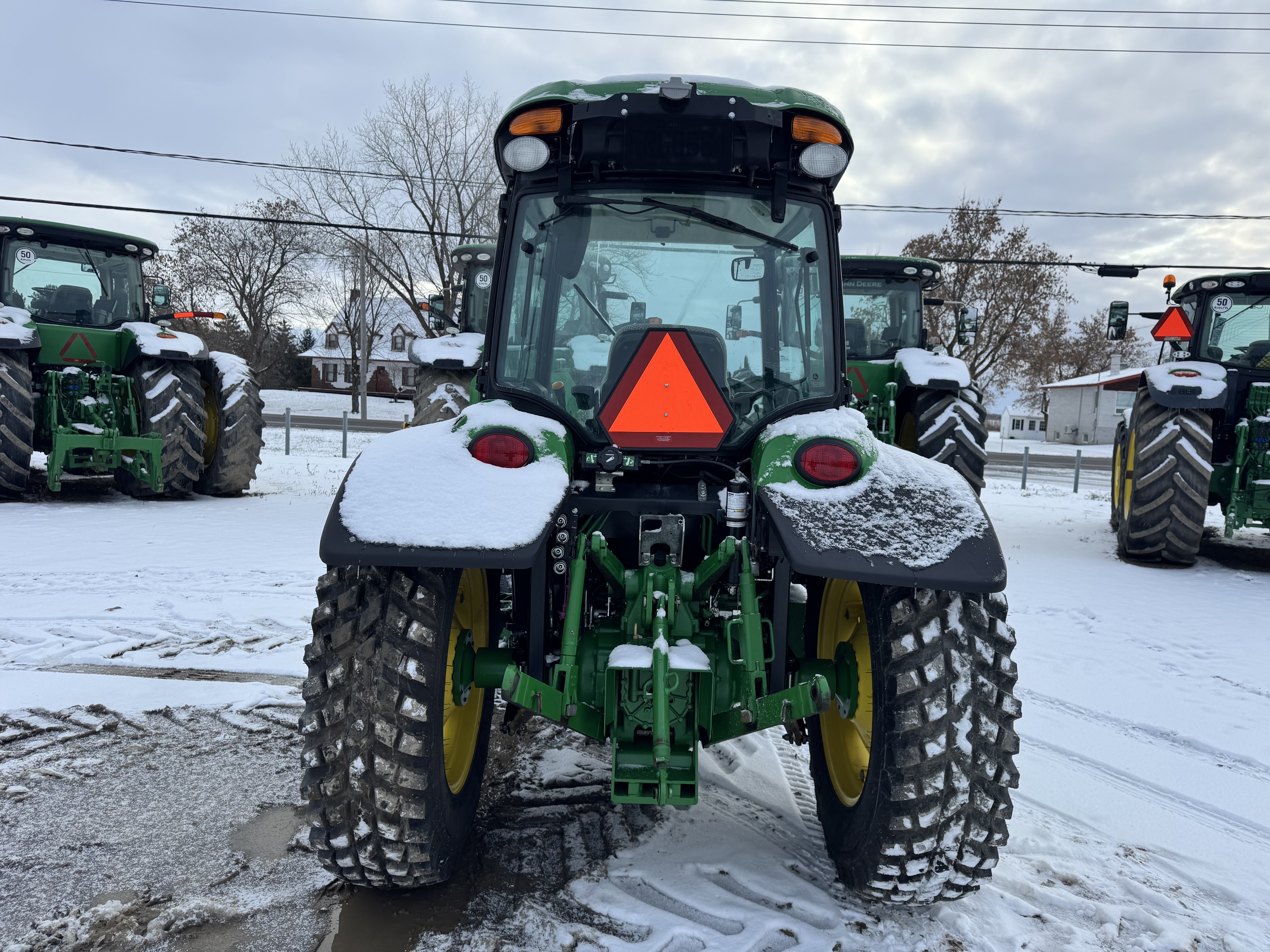 John Deere 4066R GRATTE NOKIAN    