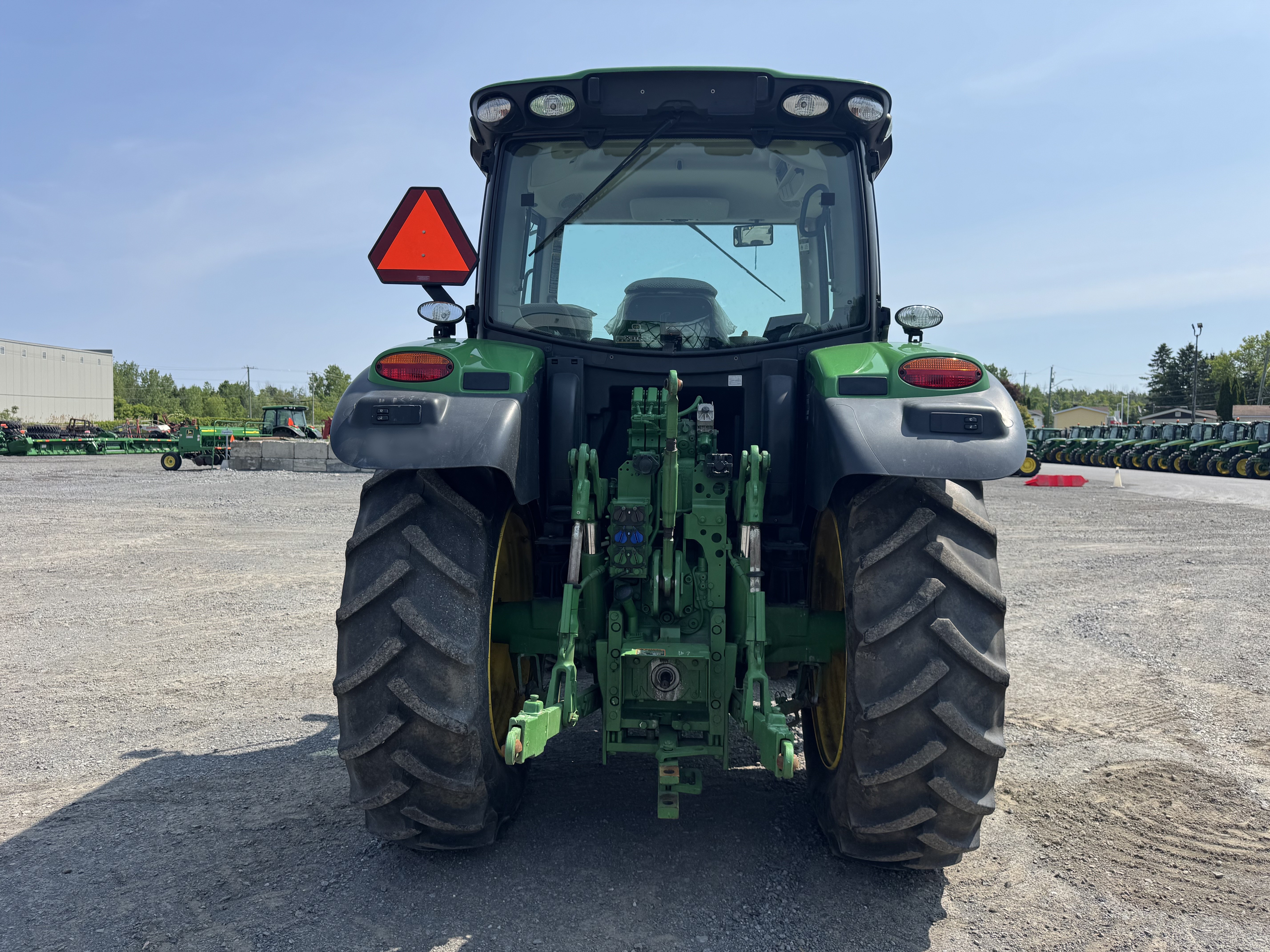 John Deere 6110R 
