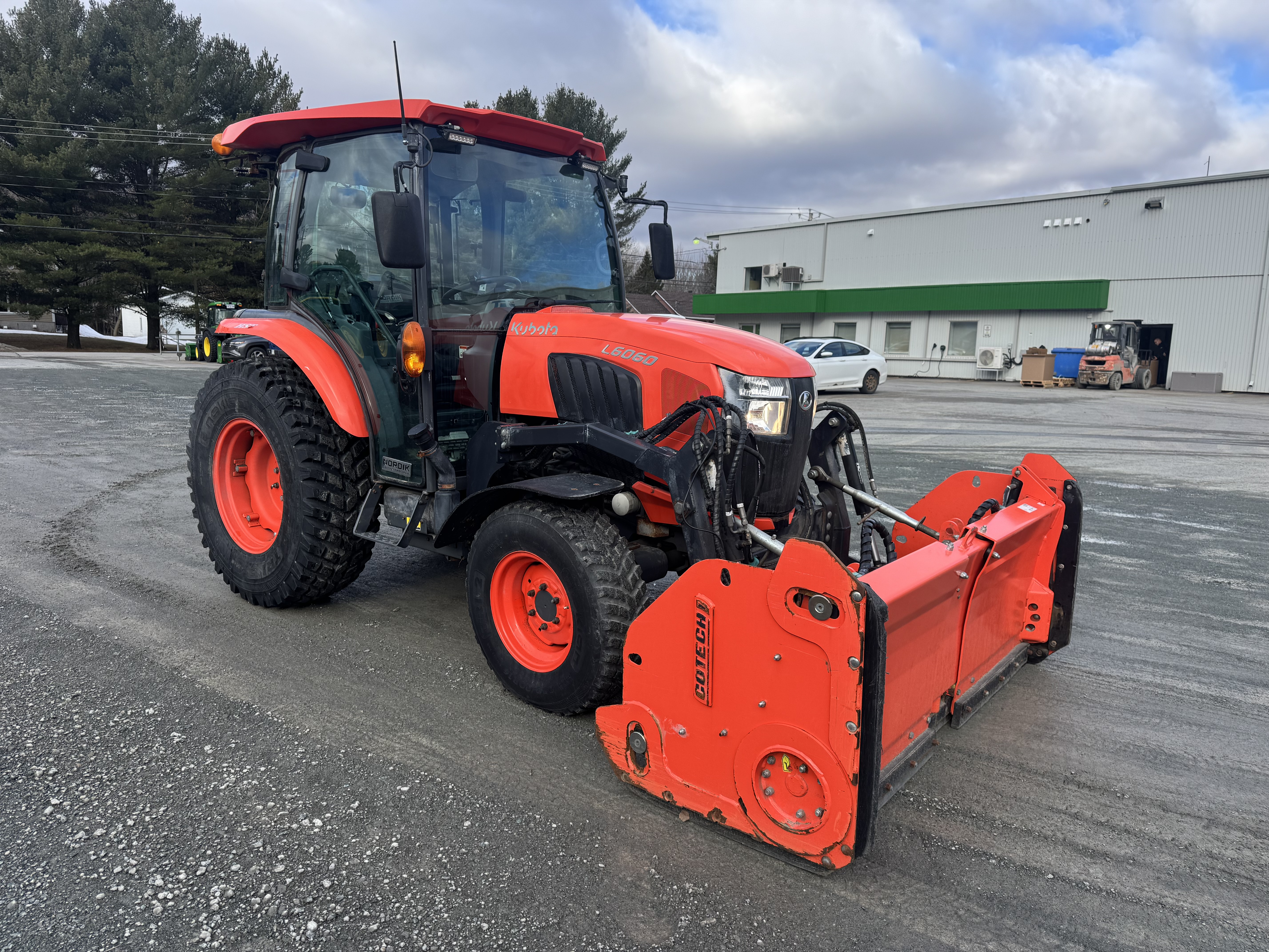 Kubota L6060 GRATTE NOKIAN