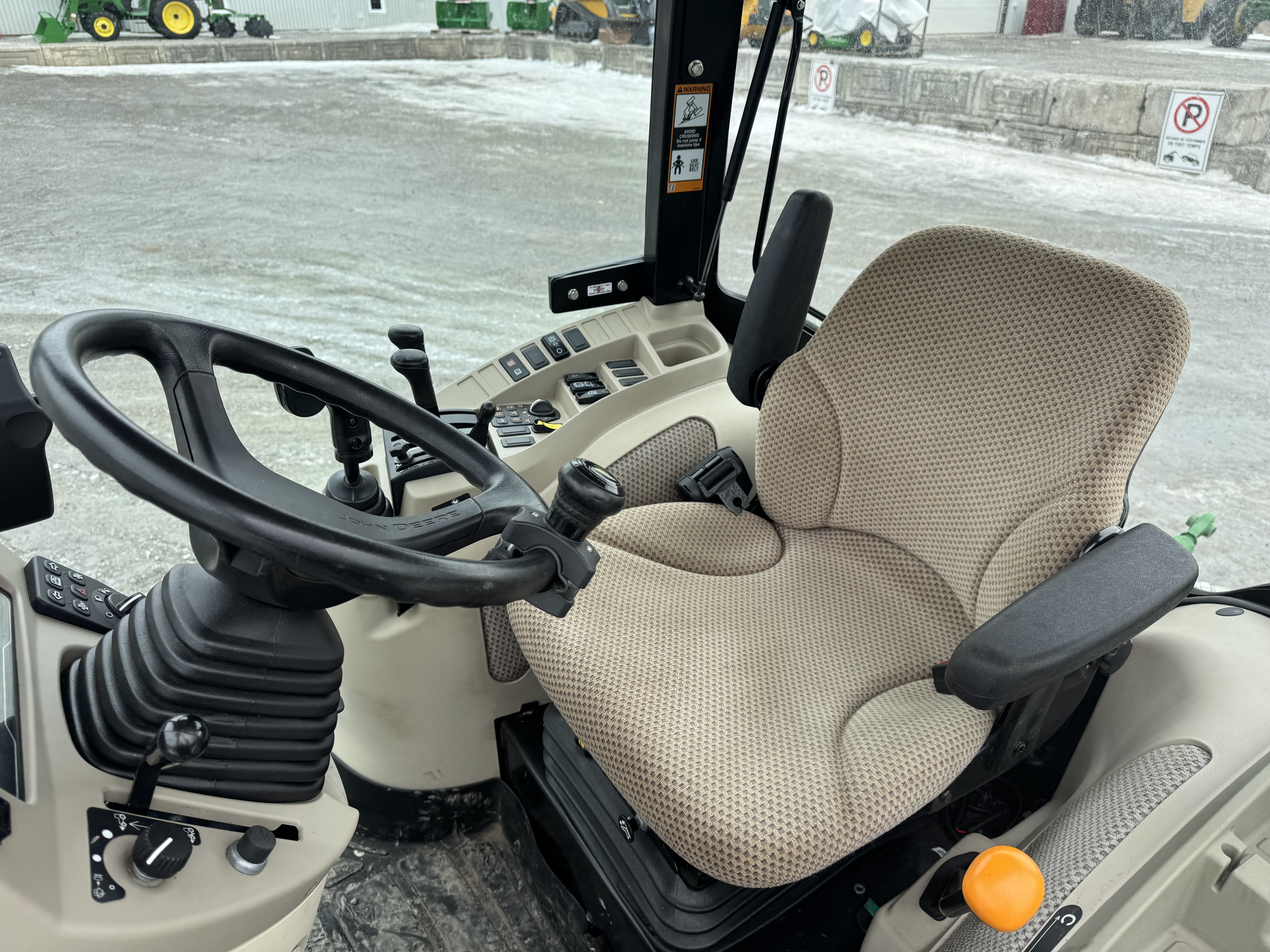 John Deere 4066R NOKIAN 