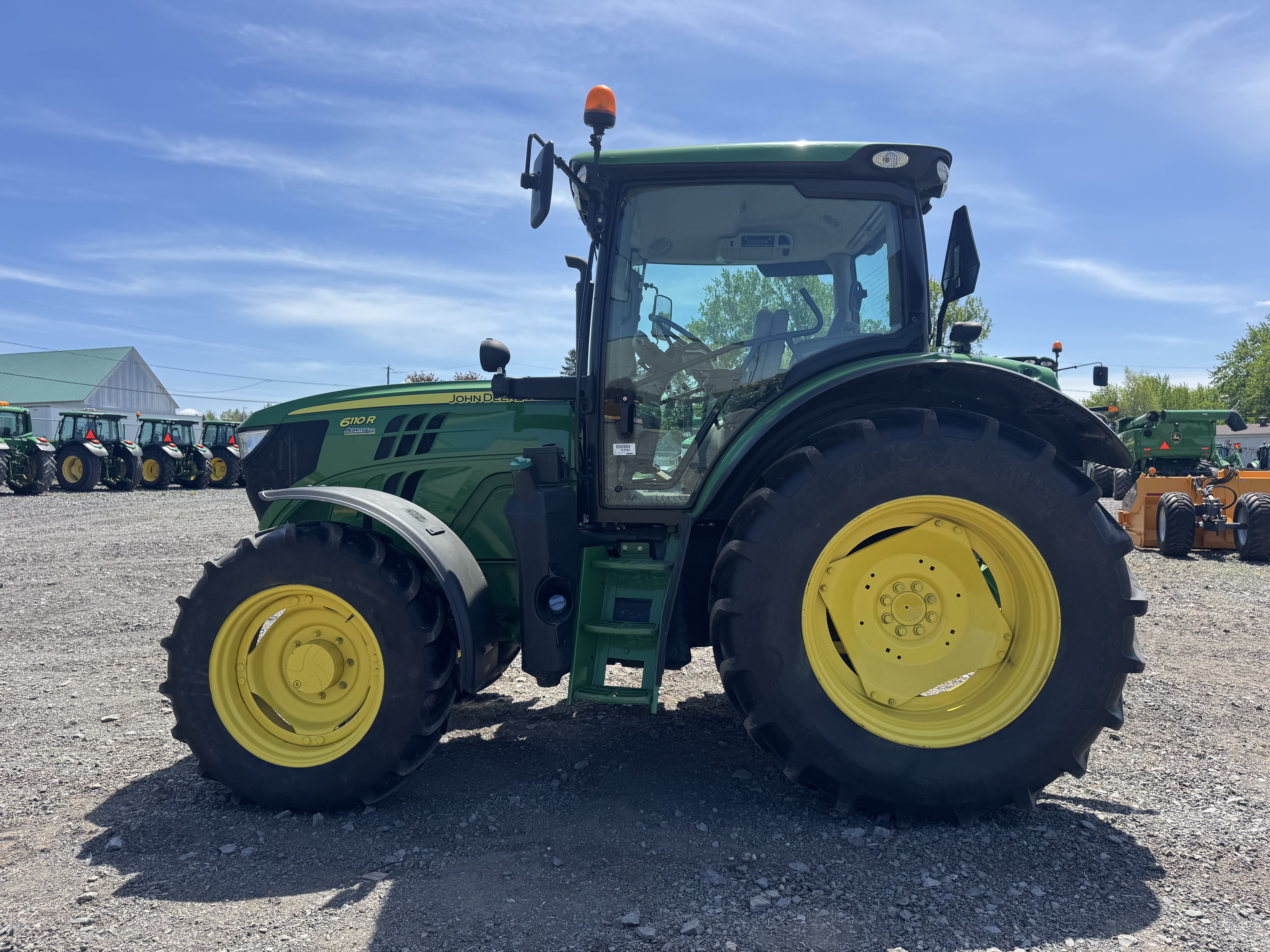 John Deere 6110R