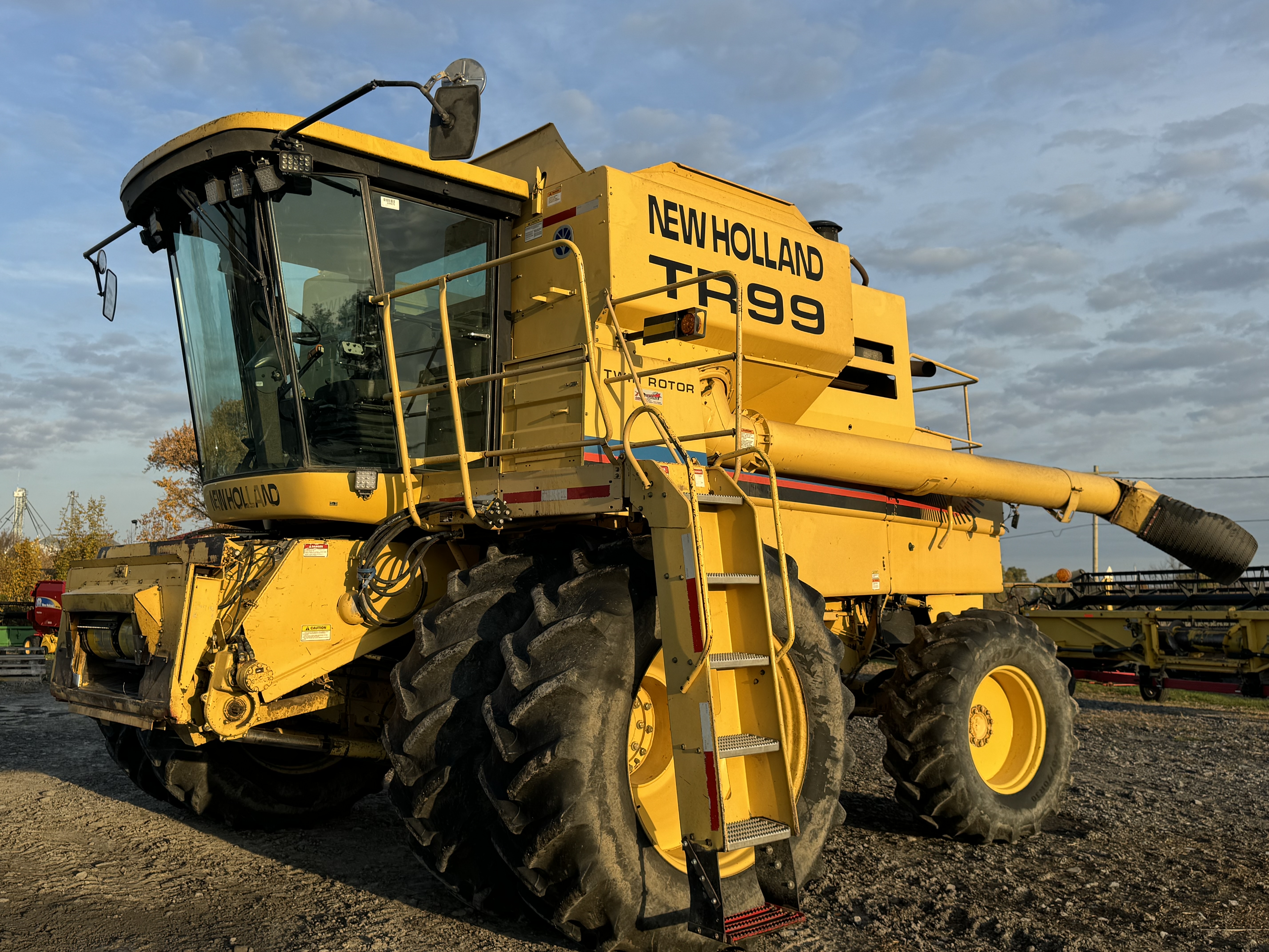 New Holland TR99