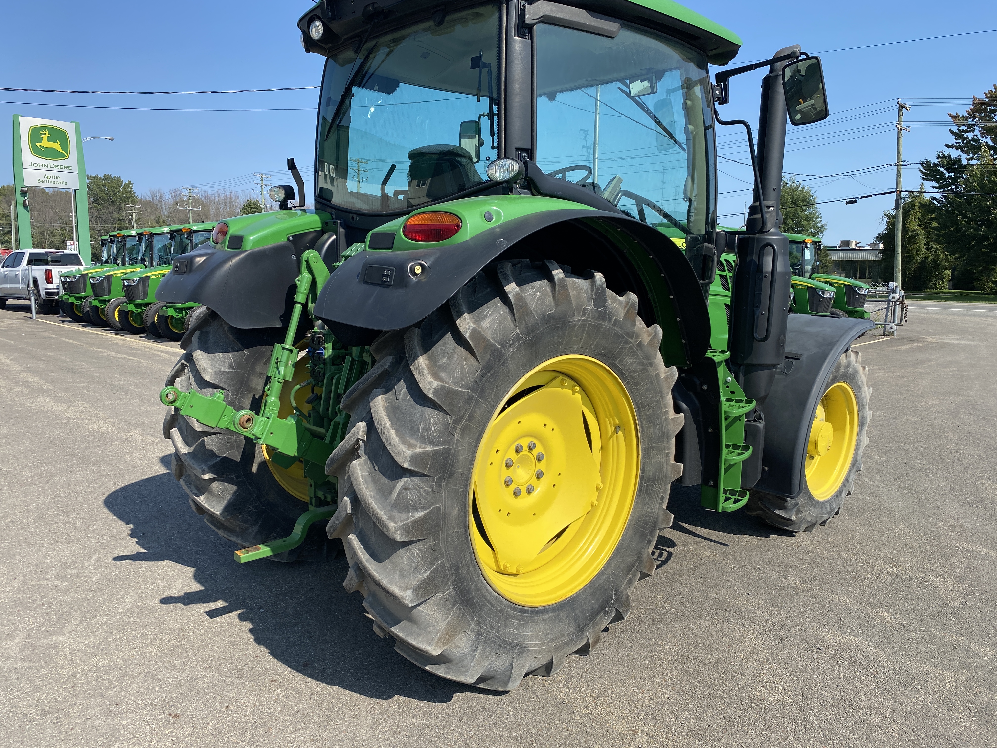 John Deere 6110R