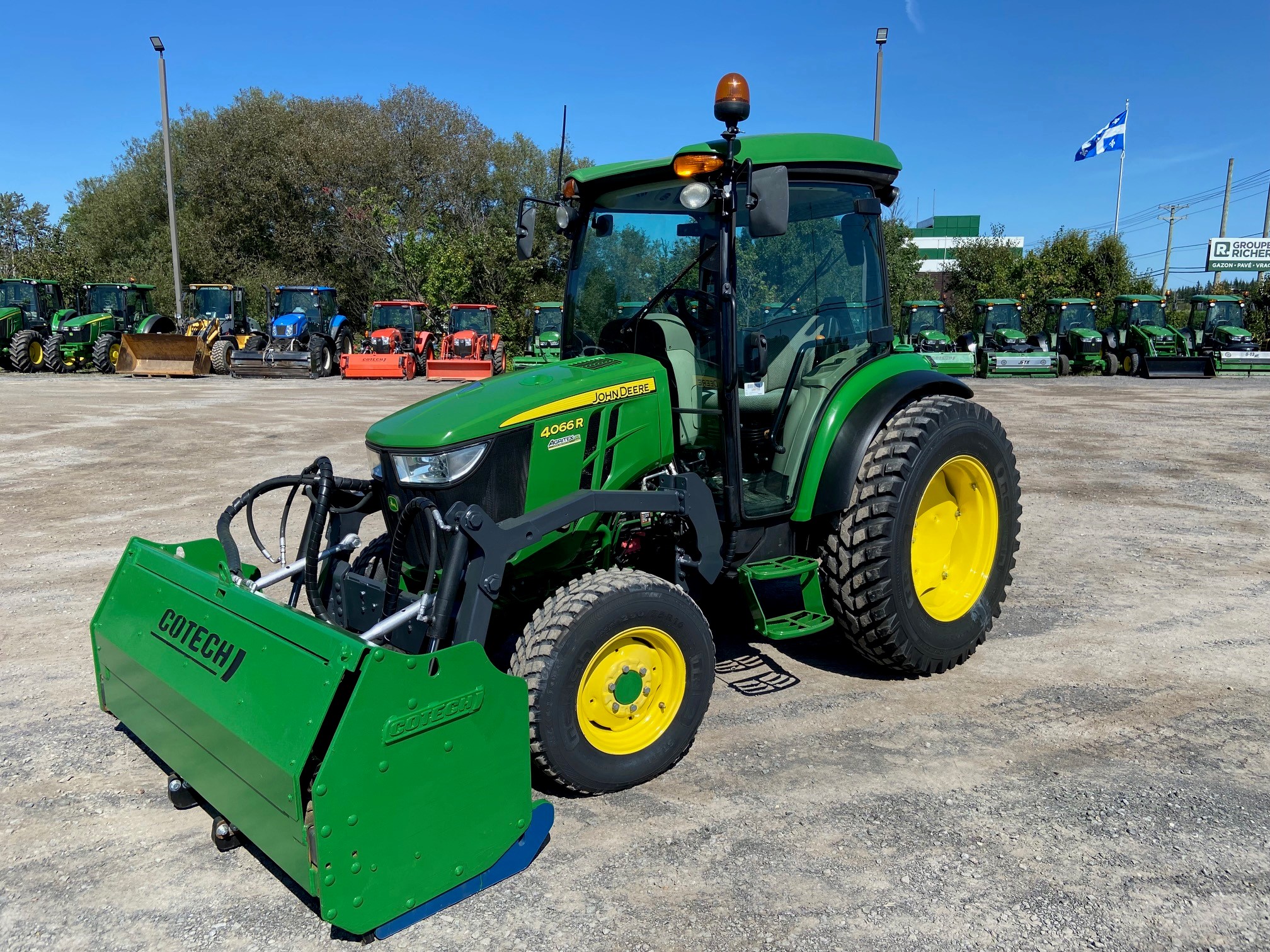 John Deere 4066R GRATTE NOKIAN  