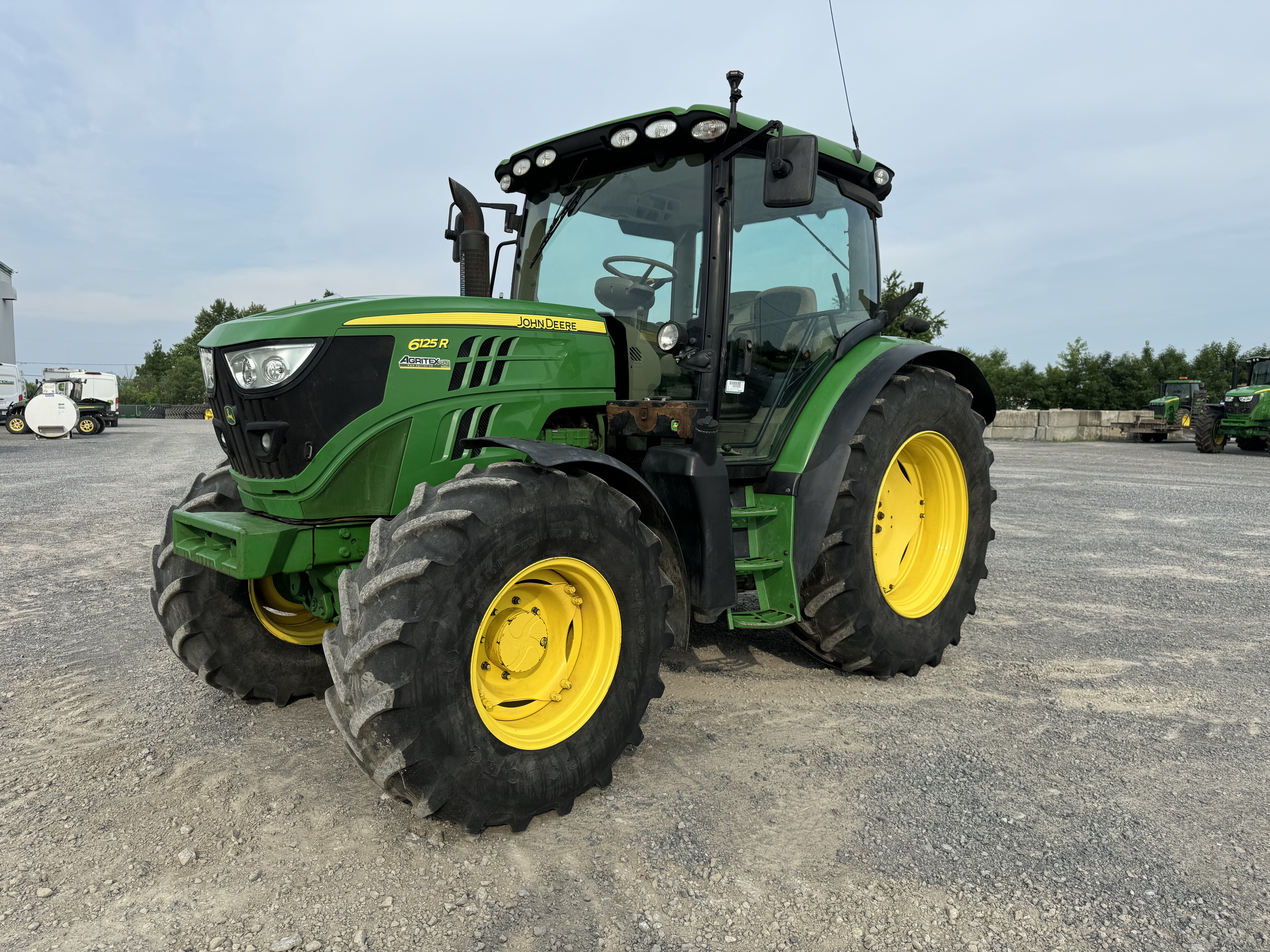 John Deere 6125R