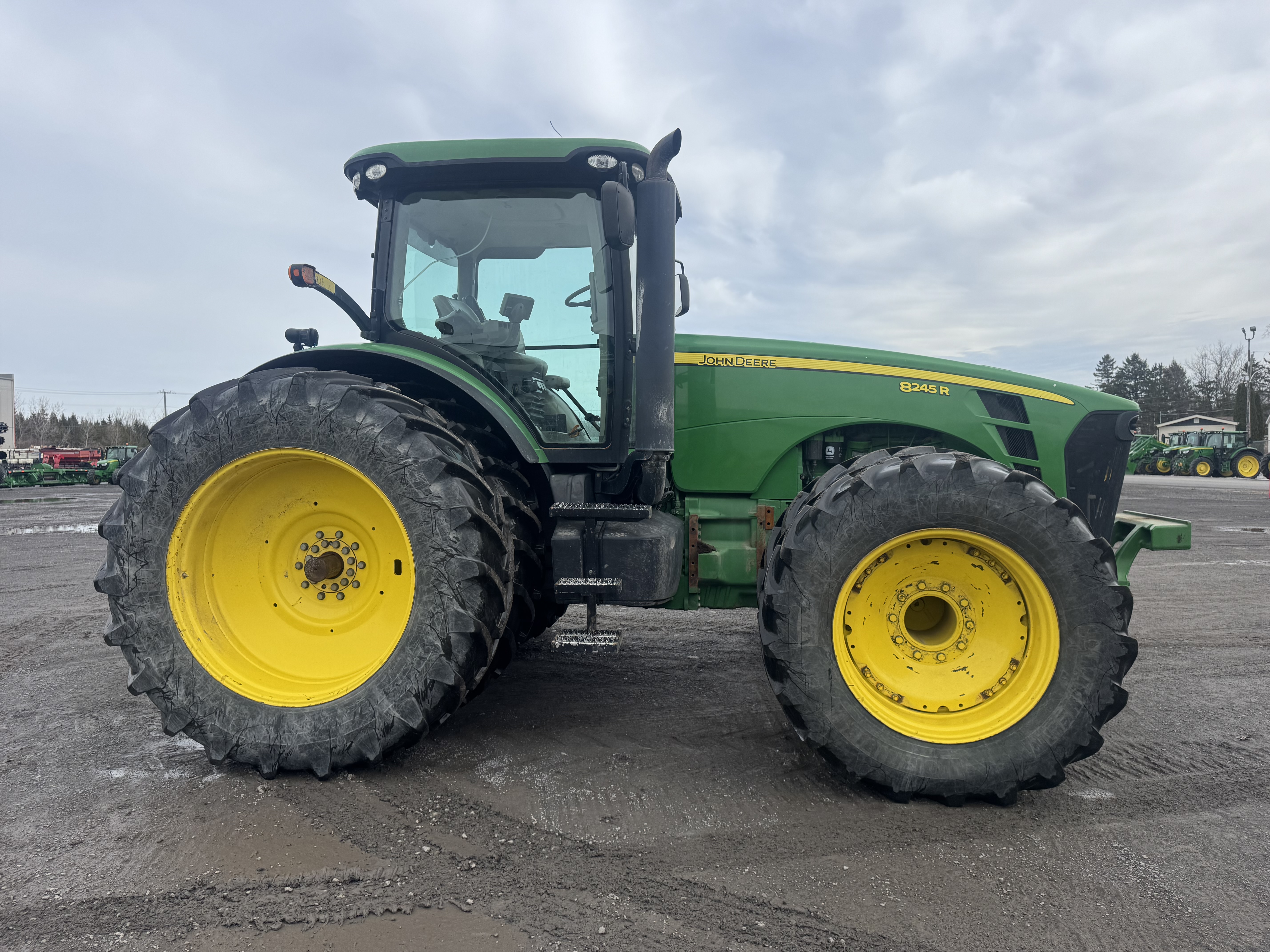 John Deere 8245R