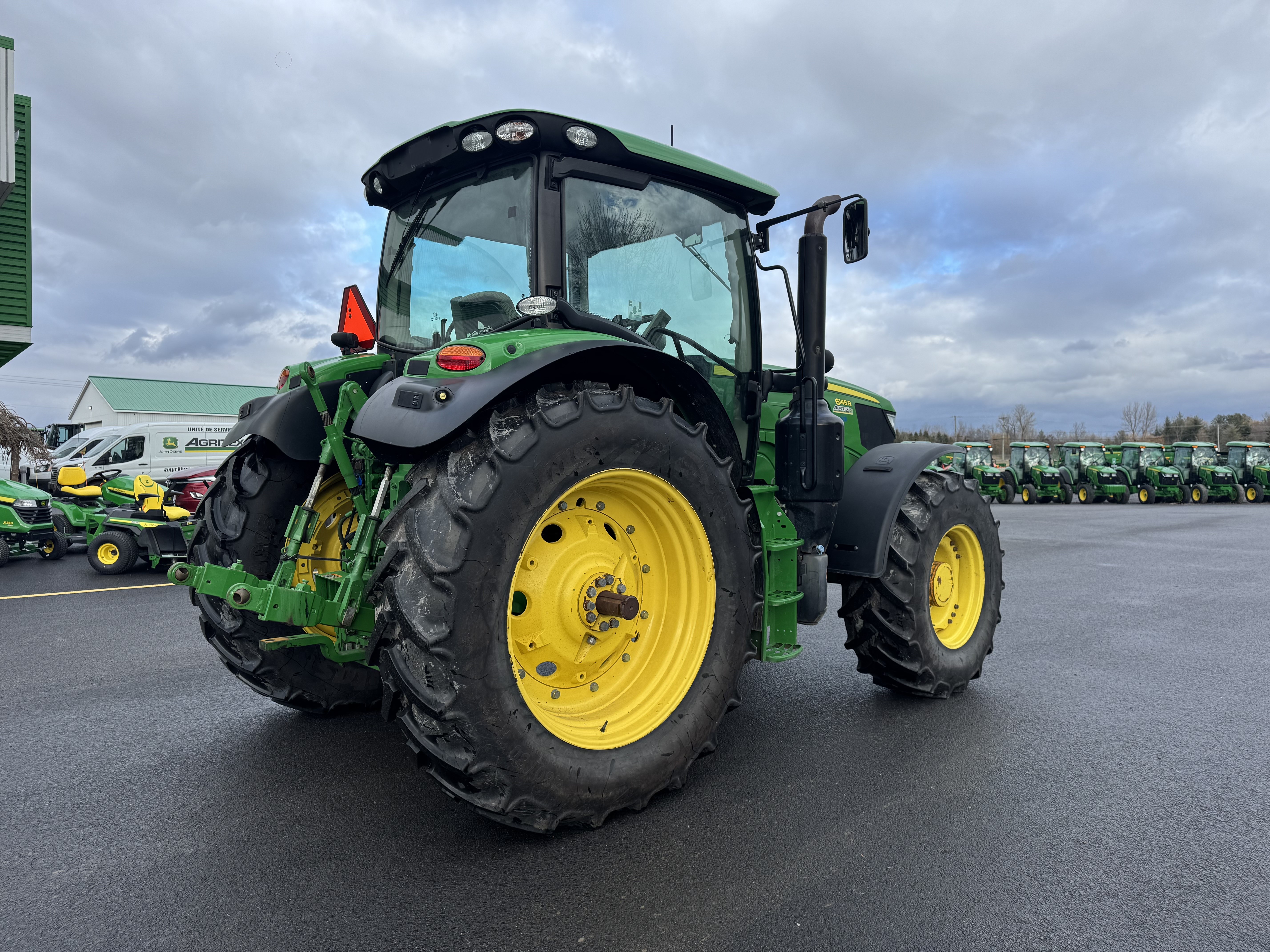 John Deere 6145R