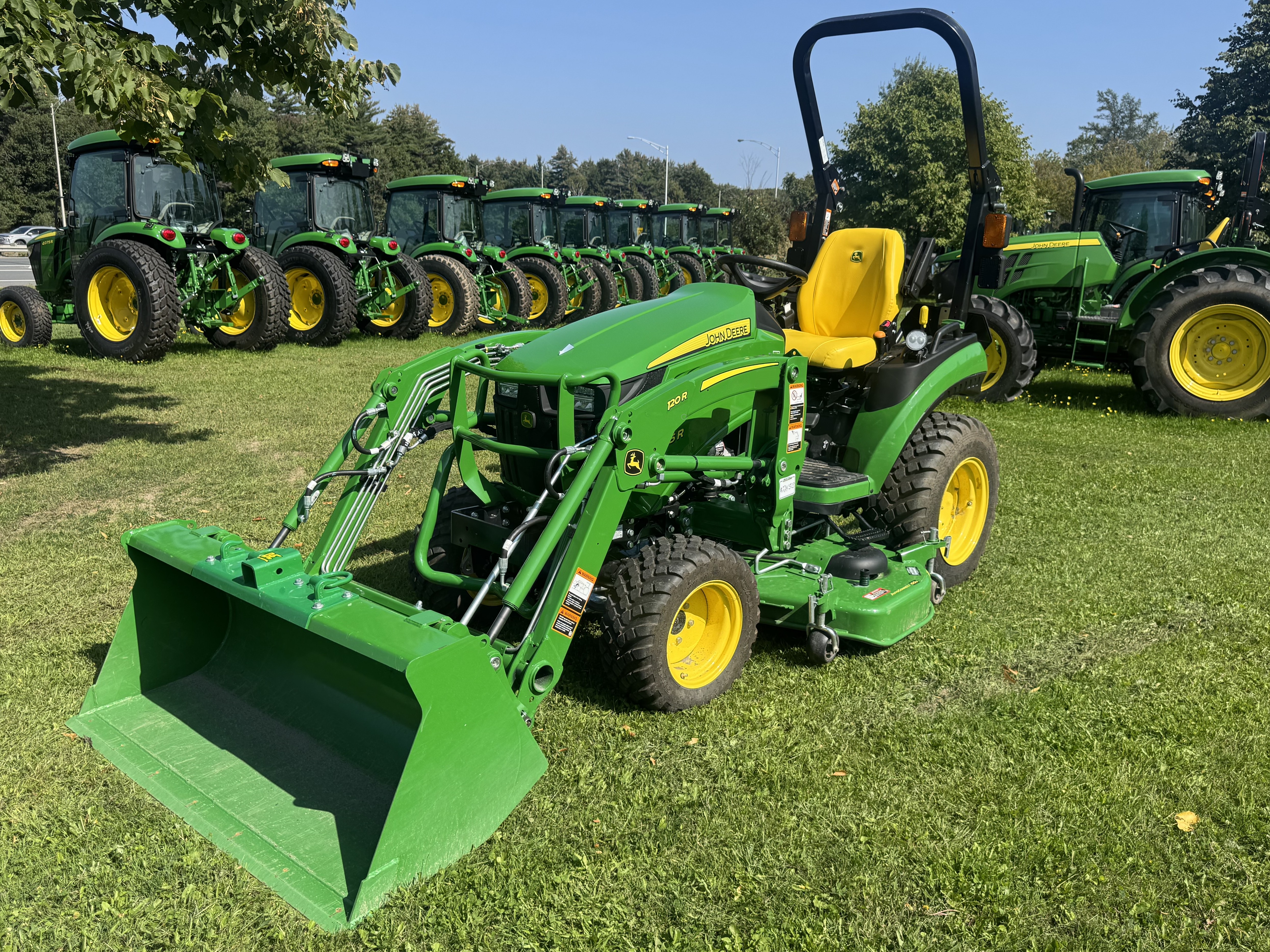 John Deere 2025R
