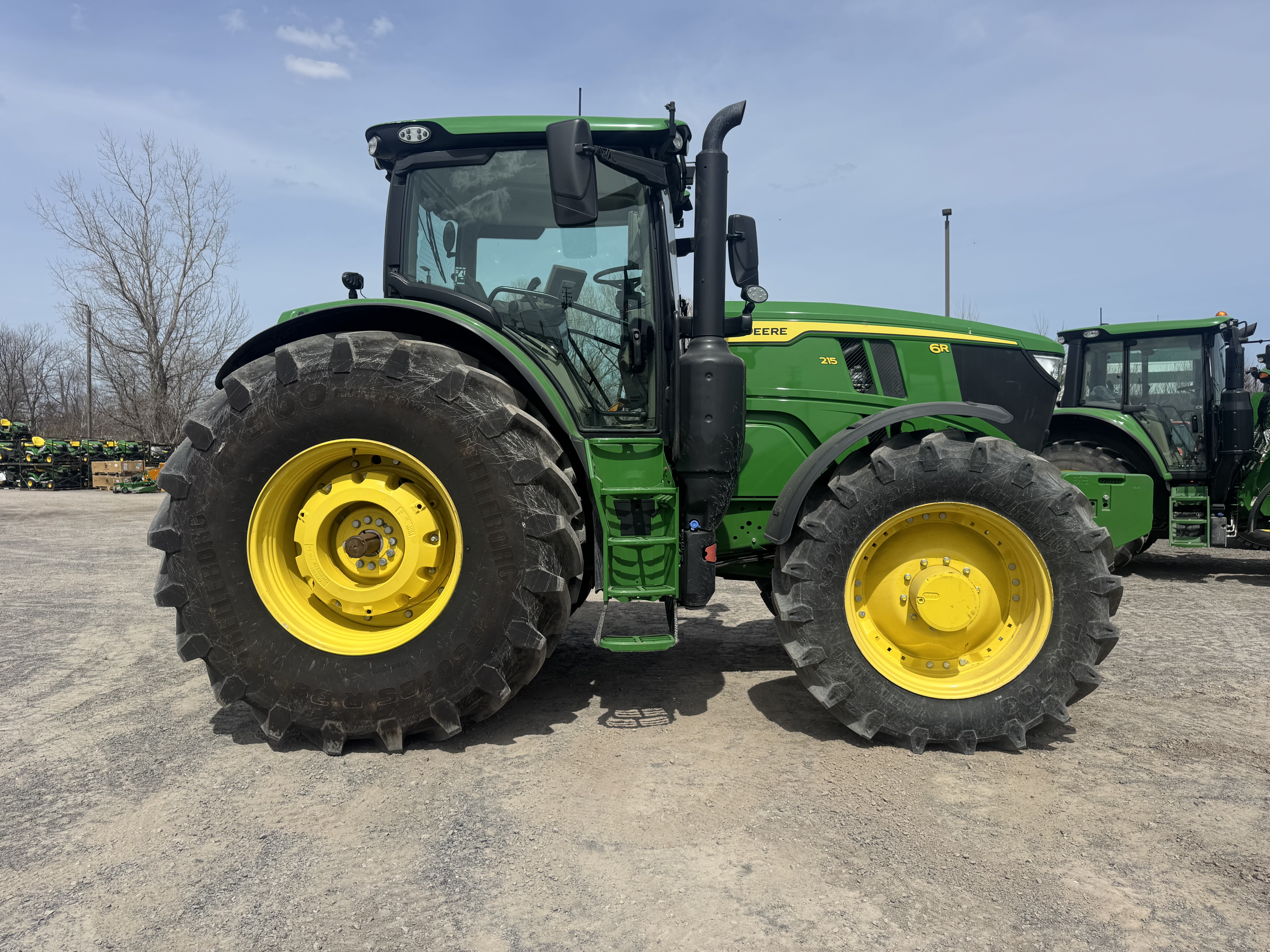 John Deere 6R 215