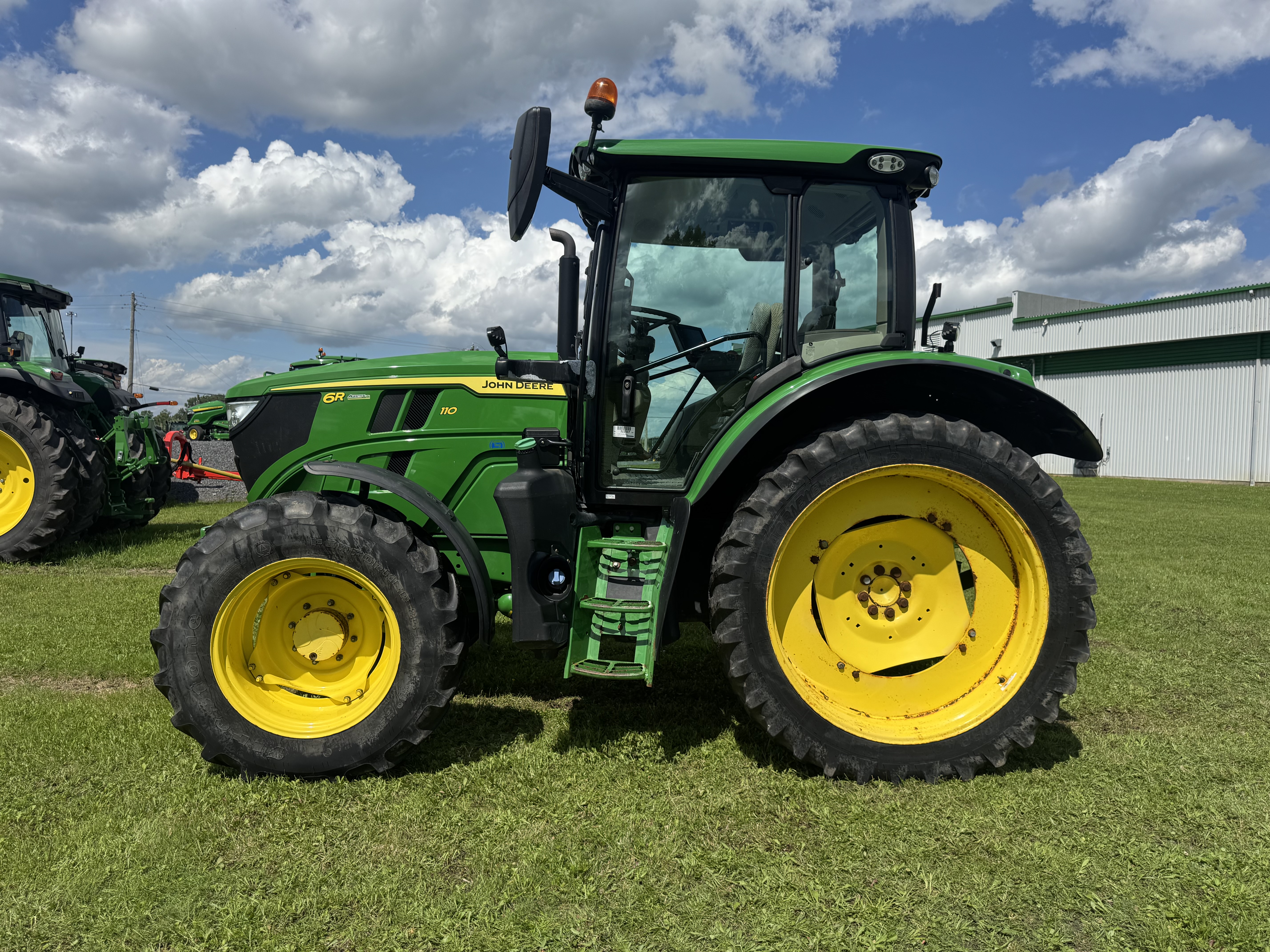 John Deere 6R 110